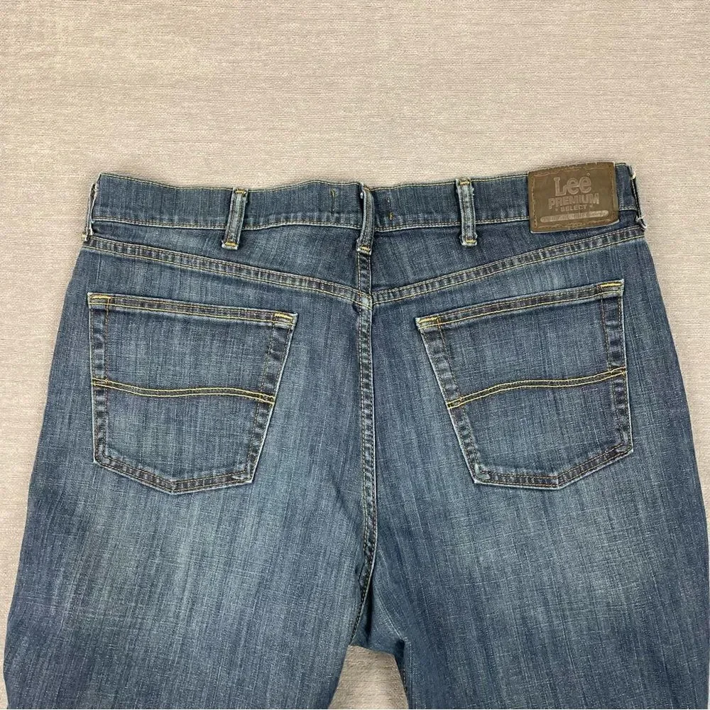 LEE Premium Select Classic Fit Straight Leg Denim Jeans Men’s Size 38x32